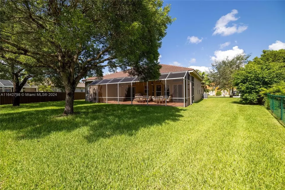 Exterior - 2915 Fairways Dr, Homestead, FL 33035 photo 3 of 6