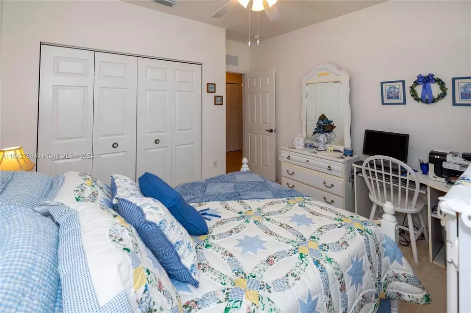 Bedroom - 2915 Fairways Dr, Homestead, FL 33035 photo 5 of 6