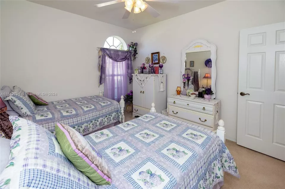 Bedroom - 2915 Fairways Dr, Homestead, FL 33035 photo 3 of 6