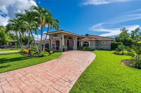 17121 SW 92nd Ct, Palmetto Bay, FL 33157