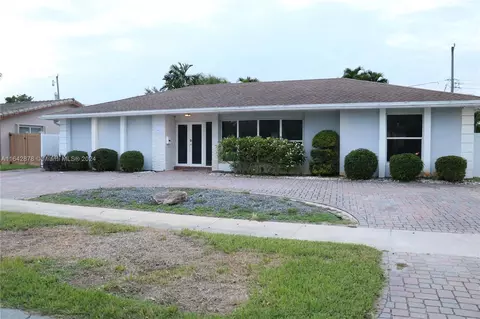 1925 NE 208th Ter, Miami, FL 33179