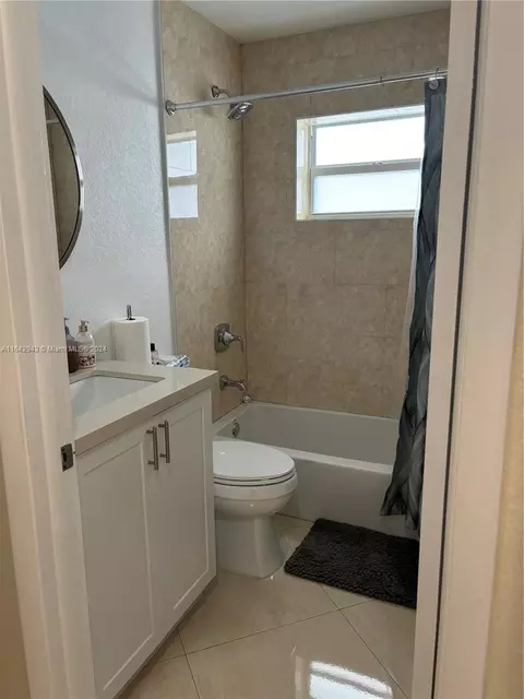 7831 W 34th Ct, Hialeah, FL 33018 photo 6