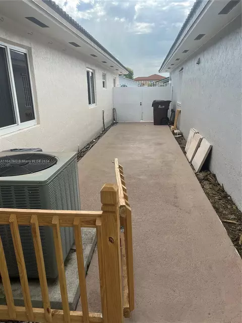 7831 W 34th Ct, Hialeah, FL 33018 photo 11