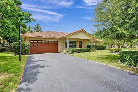 10680 NW 6th Ct, Coral Springs, FL 33071