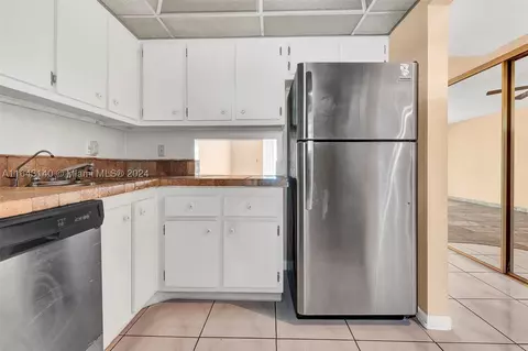 2990 NW 46th Ave #211, Lauderdale Lakes, FL 33313
