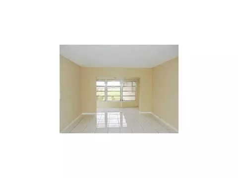 5100 Dupont Blvd #7L, Fort Lauderdale, FL 33308