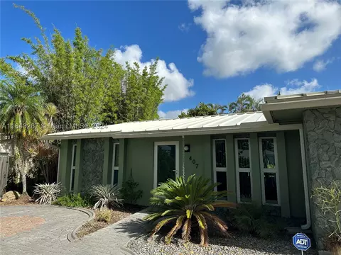 407 SE 4th Ter, Dania Beach, FL 33004