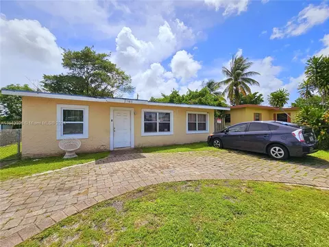 2768 NW 5th St, Pompano Beach, FL 33069