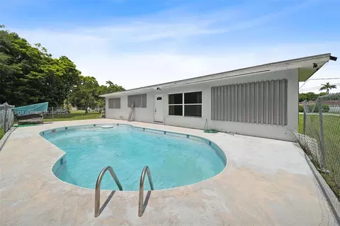 301 SW 4th St, Florida City, FL 33034