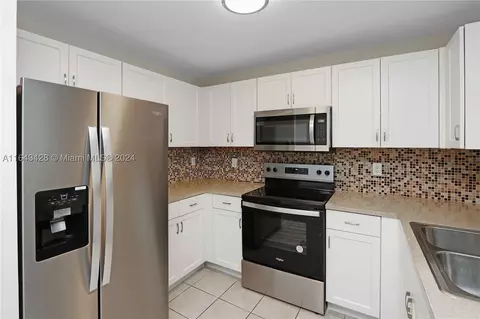 10 Aragon Ave #714, Coral Gables, FL 33134