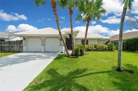 8603 NW 82nd St, Tamarac, FL 33321