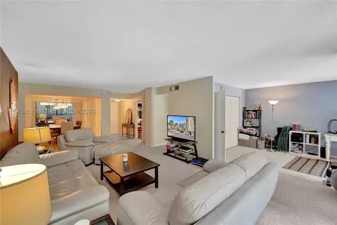 2812 N 46th Ave #G469, Hollywood, FL 33021