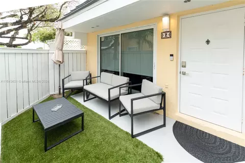 6850 SW 45th Ln #2, Miami, FL 33155