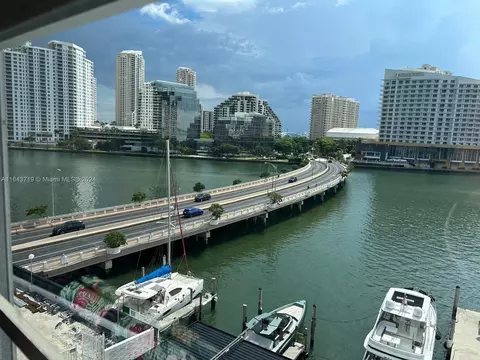 801 Brickell Bay Dr #669, Miami, FL 33131