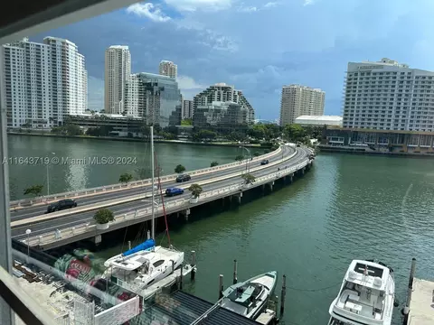 801 Brickell Bay Dr #669, Miami, FL 33131
