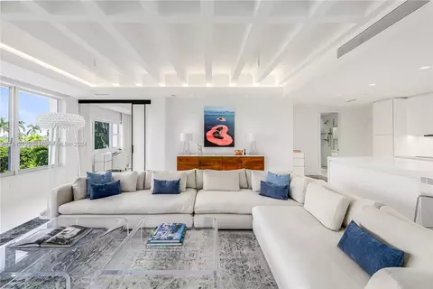 4925 Collins Ave #3G, Miami Beach, FL 33140