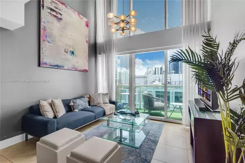 41 SE 5th St #1608, Miami, FL 33131