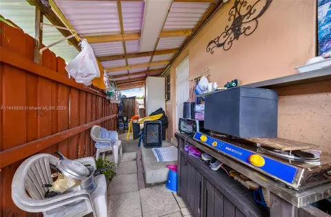 Undisclosed, Hialeah, FL 33010 photo 33