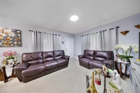 Undisclosed, Hialeah, FL 33010 photo 23
