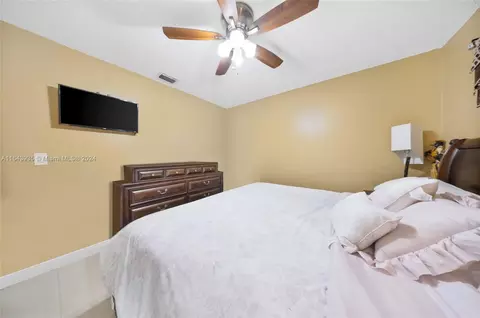 Undisclosed, Hialeah, FL 33010 photo 30