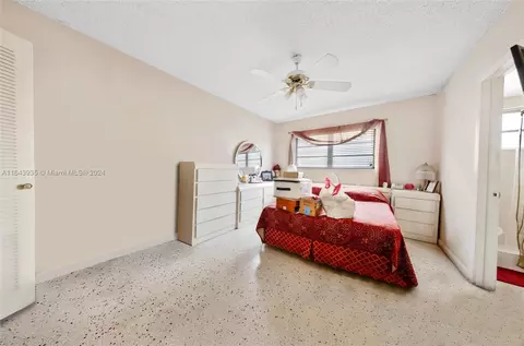 Undisclosed, Hialeah, FL 33010 photo 40