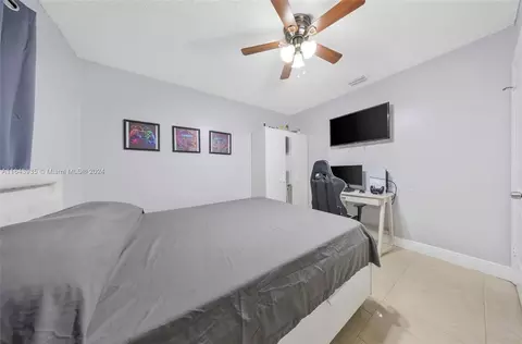 Undisclosed, Hialeah, FL 33010 photo 32