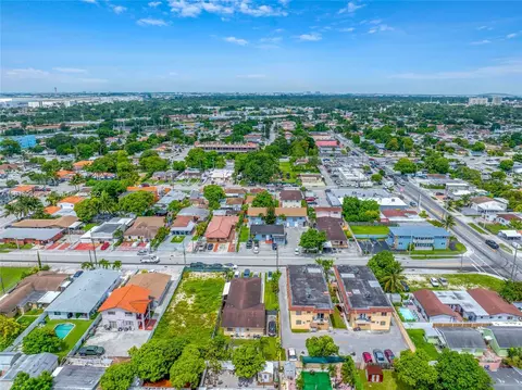 Undisclosed, Hialeah, FL 33010 photo 13