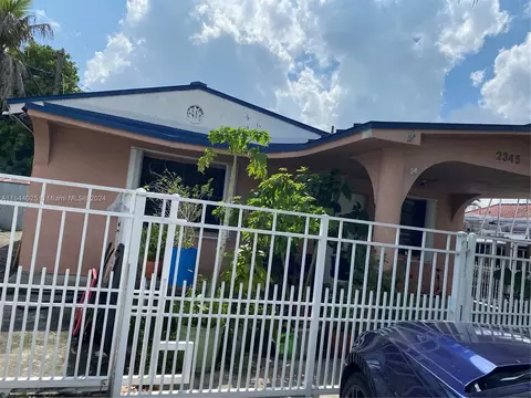 2345 E 9th Ave, Hialeah, FL 33013 photo 1