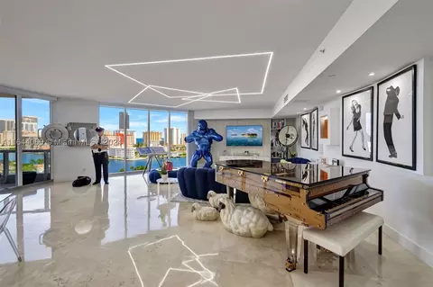 21200 Point Pl #1204, Aventura, FL 33180