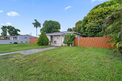 670 E 36th St, Hialeah, FL 33013 photo 2