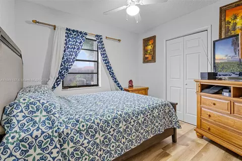 670 E 36th St, Hialeah, FL 33013 photo 23