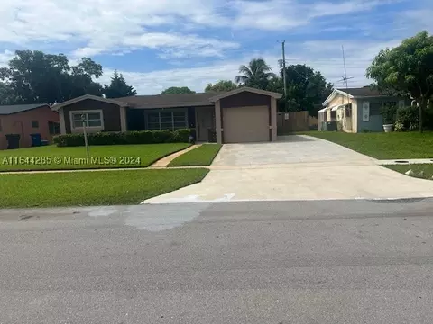 3332 NW 34th St, Lauderdale Lakes, FL 33309