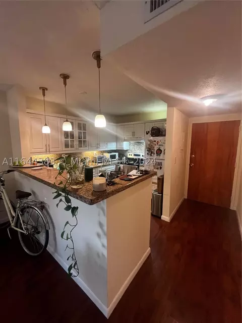 12105 NE 11th Pl #205, Biscayne Park, FL 33161