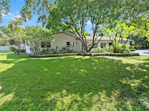 8900 SW 115th Ter, Miami, FL 33176