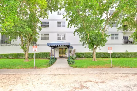 8950 NE 8th Ave #208, Miami, FL 33138