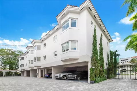 261 Navarre Ave #B-1, Coral Gables, FL 33134