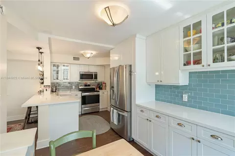 101 Enid Dr #1, Key Biscayne, FL 33149 photo 10