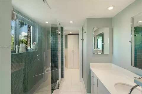 101 Enid Dr #1, Key Biscayne, FL 33149 photo 17