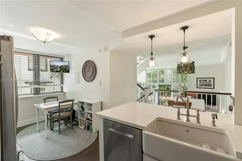 101 Enid Dr #1, Key Biscayne, FL 33149 photo 12