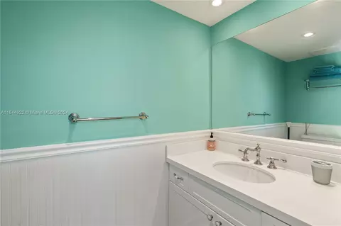 101 Enid Dr #1, Key Biscayne, FL 33149 photo 6