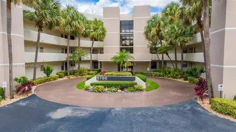 5700 Camino Del Sol #103, Boca Raton, FL 33433