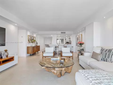 2101 Brickell Ave #1801, Miami, FL 33129 photo 3