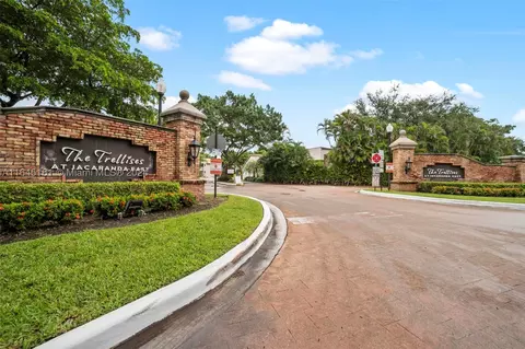 9705 N New River Canal Rd #200, Plantation, FL 33324