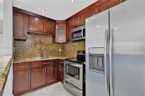6200 W Flagler St #301, Miami, FL 33144