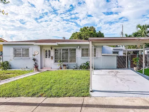 530 W 37th St, Hialeah, FL 33012