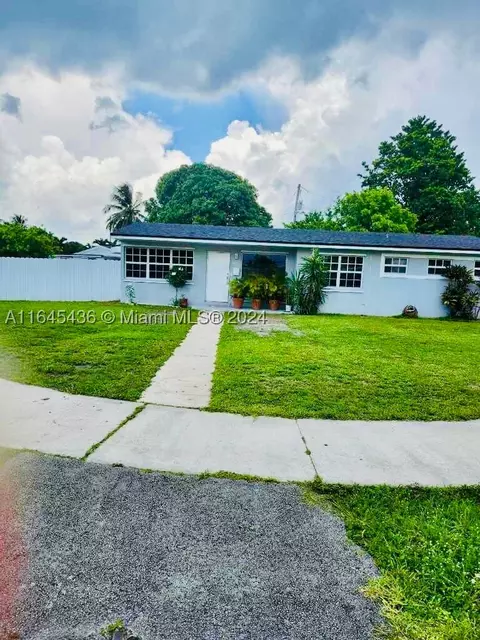 3351 NW 177th Ter, Miami Gardens, FL 33056