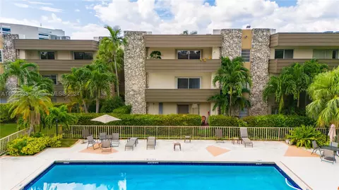8335 SW 72nd Ave #318D, Miami, FL 33143