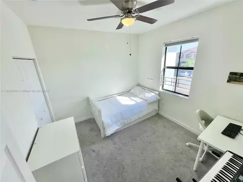 Bedroom - 10832 W 33rd Way #10832, Hialeah, FL 33018 photo 6 of 7