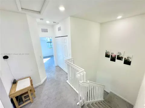 Entry Way - 10832 W 33rd Way #10832, Hialeah, FL 33018 photo 2 of 2