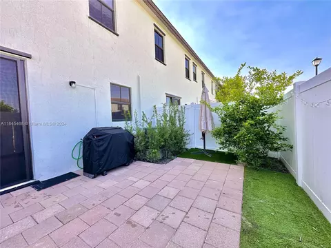 Exterior - 10832 W 33rd Way #10832, Hialeah, FL 33018 photo 3 of 14